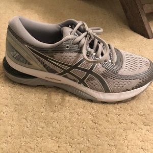 Women’s ASICS NEVER WORN